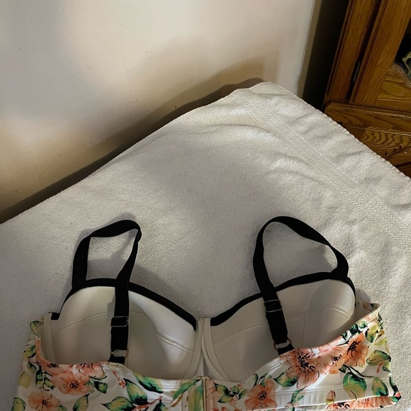 Ava & Viv Floral Swim Top Sz 26W - Picture 5 of 8